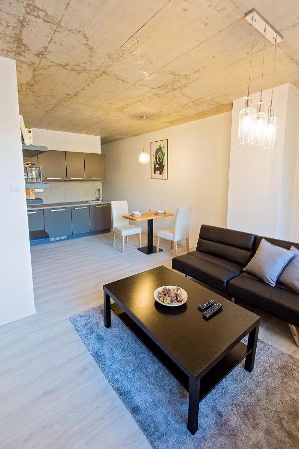 Exclusive Penzion Viva Residence Млада-Болеслав Экстерьер фото